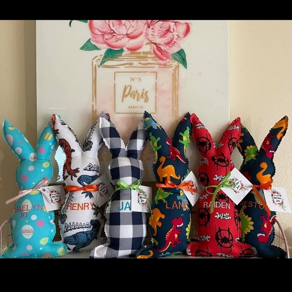 Floral Bunny Decor Set
